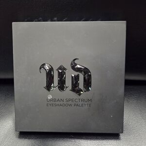 Urban Decay Spectrum Eyeshadow Palette in Black